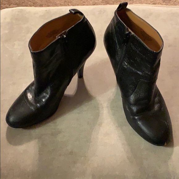Nine West Black Leather Booties 8 - Picture 2 of 7